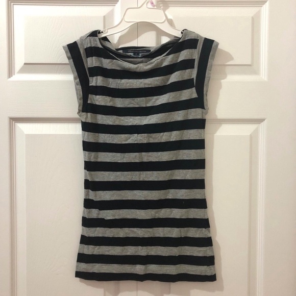 3/$15 - Striped t-shirt - Picture 1 of 5